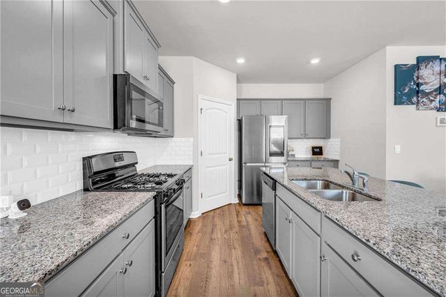 930 Bentley Drive, Fairburn, GA 30213