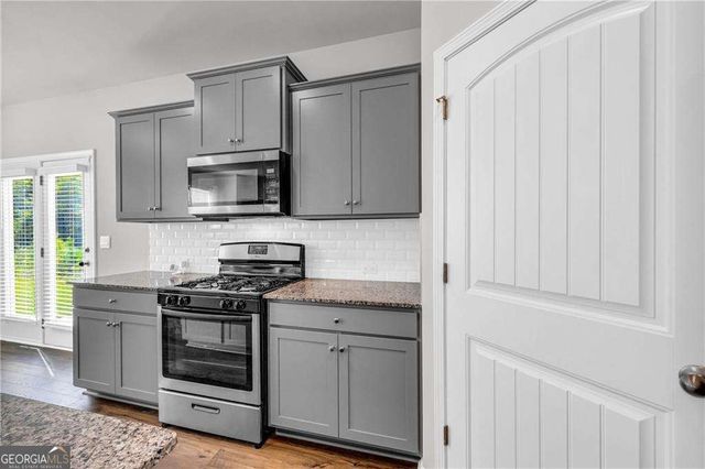 930 Bentley Drive, Fairburn, GA 30213