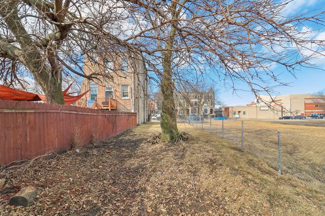 3913 S Prairie Avenue, Chicago, IL 60653