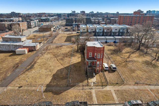 3913 S Prairie Avenue, Chicago, IL 60653