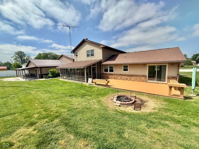 415 Kelly Drive, Brownstown, IN 47220