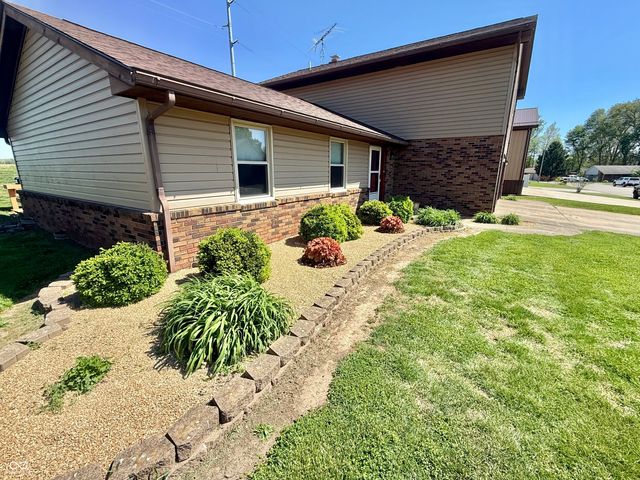 415 Kelly Drive, Brownstown, IN 47220