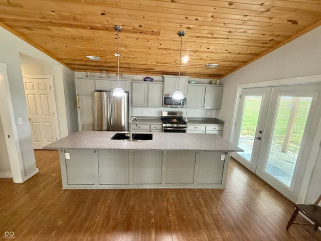 415 Kelly Drive, Brownstown, IN 47220