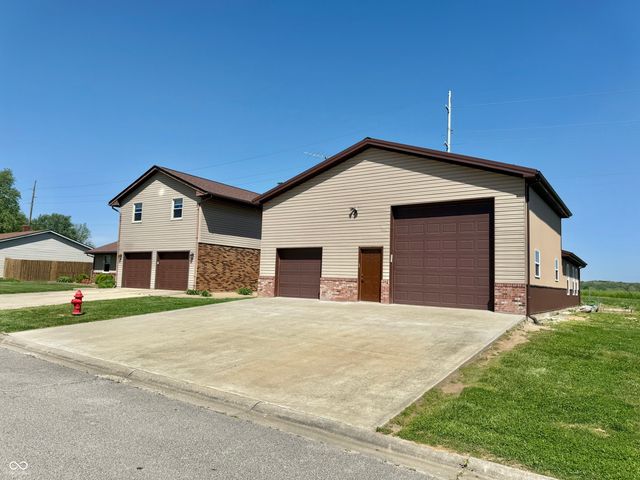 415 Kelly Drive, Brownstown, IN 47220