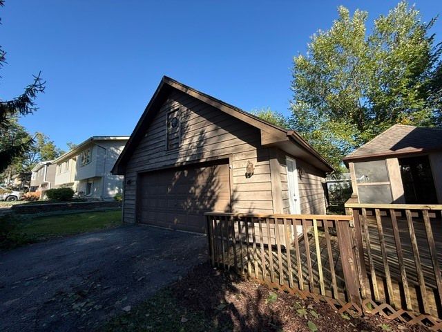 124 Hilltop Drive, Lake In The Hills, IL 60156