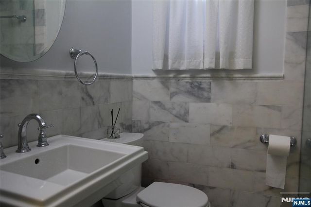 284 Hickory Avenue, Tenafly, NJ 07670