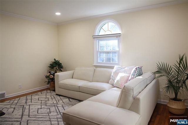 284 Hickory Avenue, Tenafly, NJ 07670