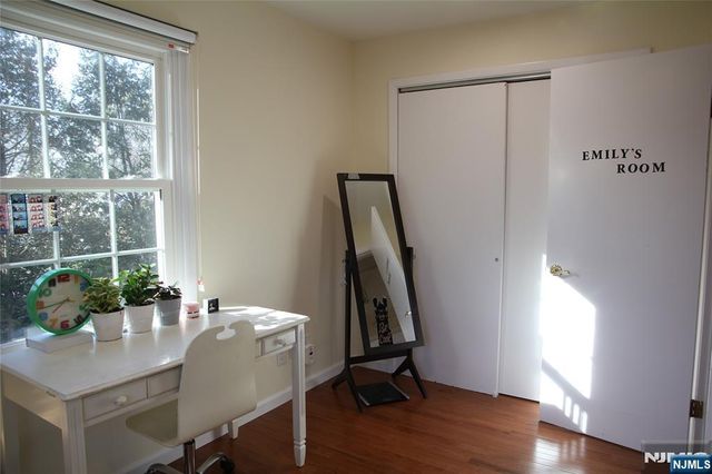 284 Hickory Avenue, Tenafly, NJ 07670