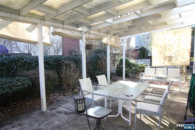 284 Hickory Avenue, Tenafly, NJ 07670