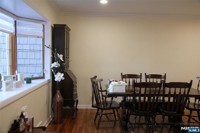 284 Hickory Avenue, Tenafly, NJ 07670