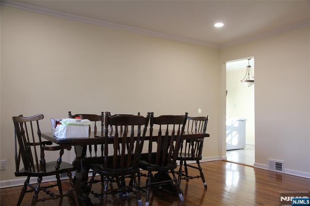 284 Hickory Avenue, Tenafly, NJ 07670