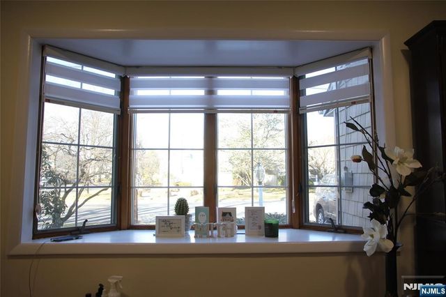 284 Hickory Avenue, Tenafly, NJ 07670