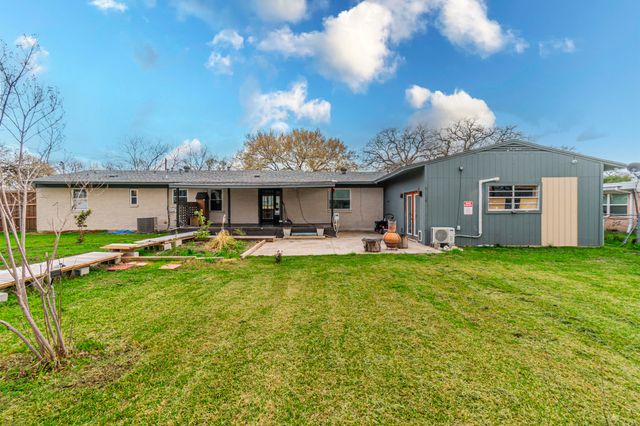 1603 W 4th Street, Irving, TX 75060