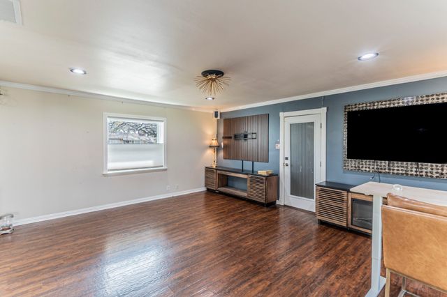 1603 W 4th Street, Irving, TX 75060