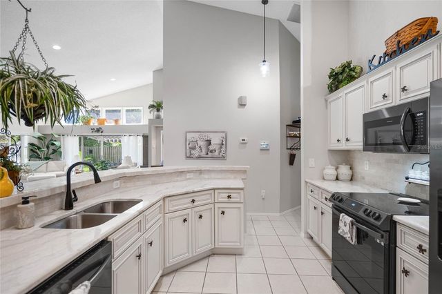 7815 GENEVA LANE, Sarasota, FL 34243