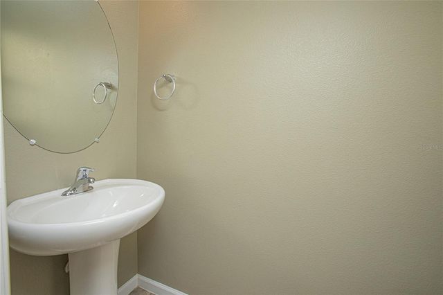 2427 LINER AVENUE, Apopka, FL 32703