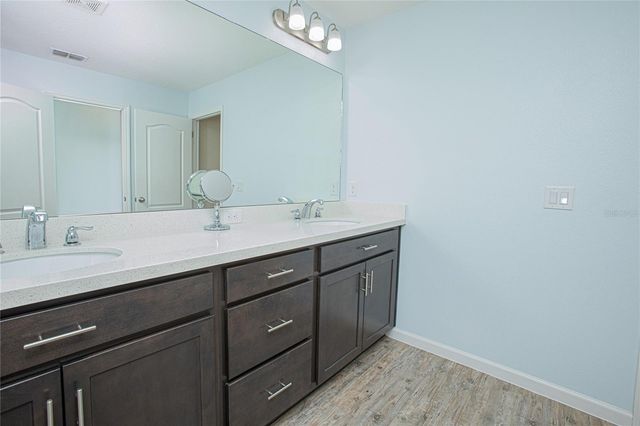 2427 LINER AVENUE, Apopka, FL 32703