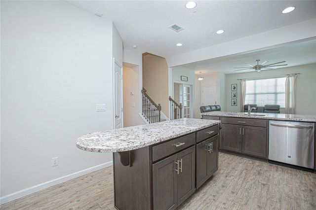 2427 LINER AVENUE, Apopka, FL 32703