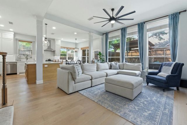 965 Fall Creek, Grapevine, TX 76051