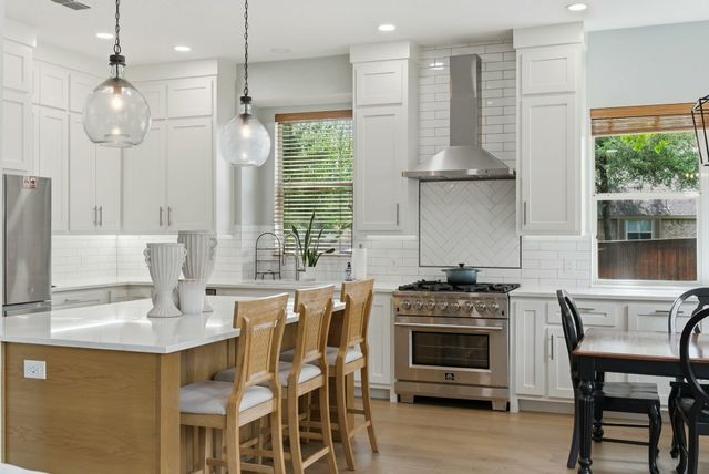 965 Fall Creek, Grapevine, TX 76051