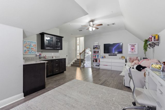 965 Fall Creek, Grapevine, TX 76051