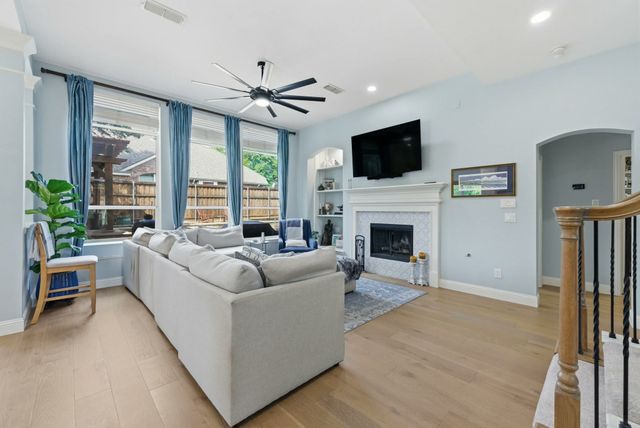 965 Fall Creek, Grapevine, TX 76051