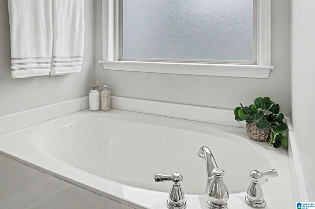 1098 EMERALD RIDGE DRIVE, Calera, AL 35040