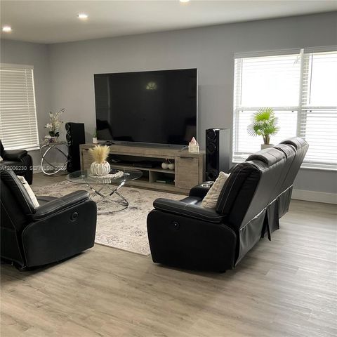 1903 Binnacle, Kissimmee, FL 34744