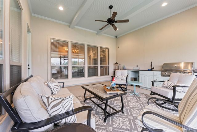 16072 Greenstone Ave, Pride, LA 70770
