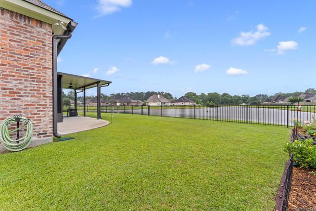 16072 Greenstone Ave, Pride, LA 70770
