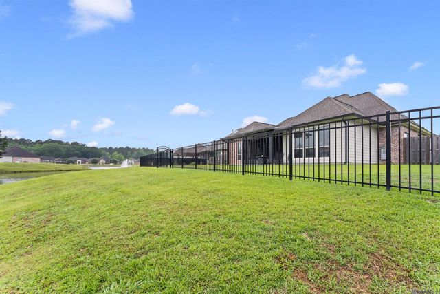 16072 Greenstone Ave, Pride, LA 70770