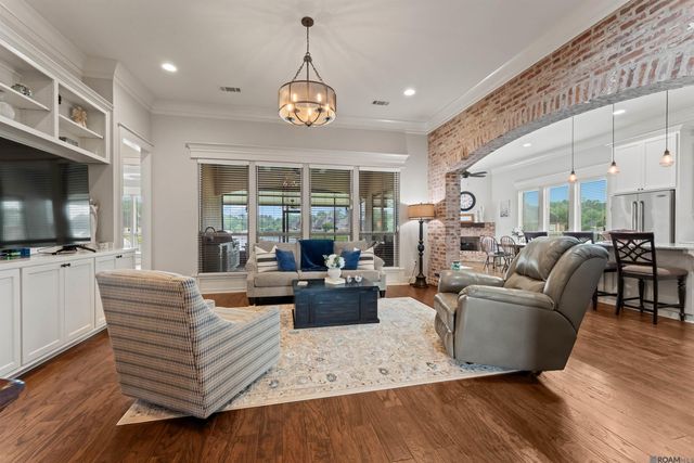 16072 Greenstone Ave, Pride, LA 70770