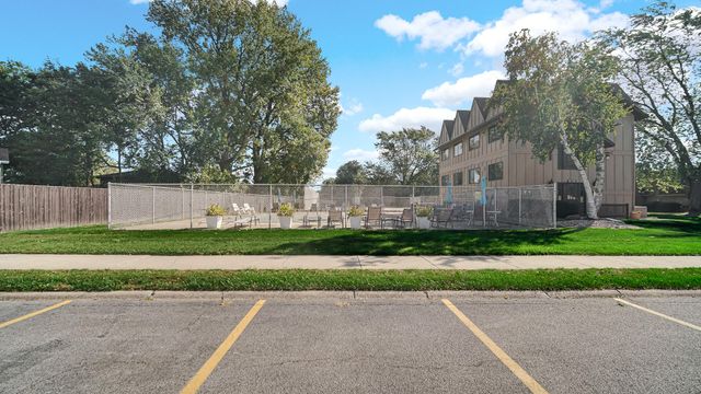 8825 Janeway Court 1, Munster, IN 46321