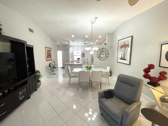 6071 Millington Way, Delray Beach, FL 33484