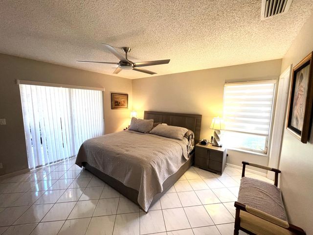 6071 Millington Way, Delray Beach, FL 33484