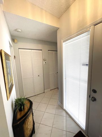 6071 Millington Way, Delray Beach, FL 33484