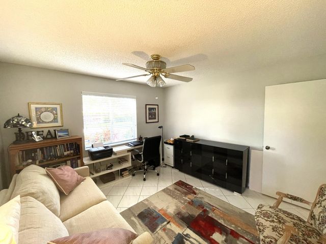 6071 Millington Way, Delray Beach, FL 33484