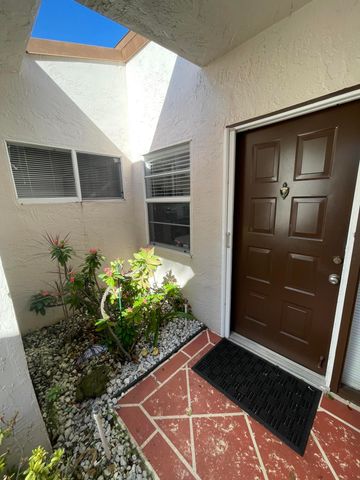 6071 Millington Way, Delray Beach, FL 33484