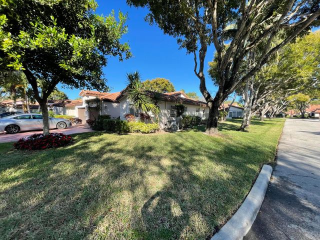 6071 Millington Way, Delray Beach, FL 33484