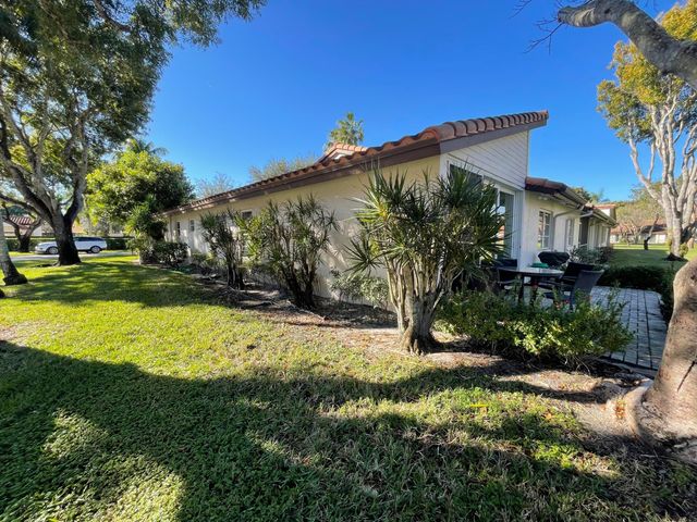 6071 Millington Way, Delray Beach, FL 33484