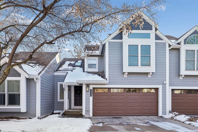 2648 82nd Street, Urbandale, IA 50322