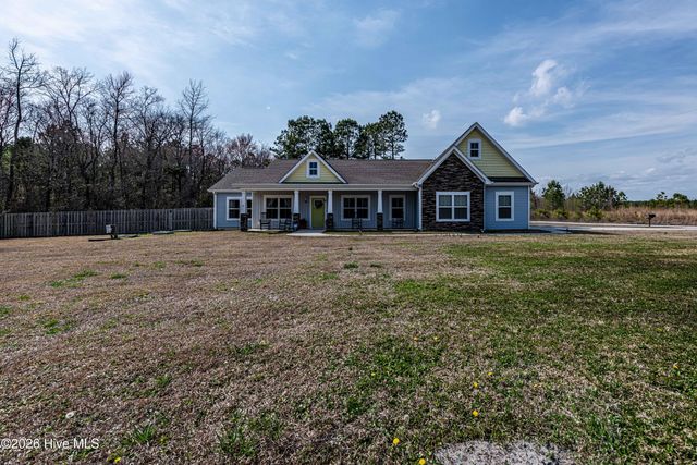 105 Nautical Wave Road, Hubert, NC 28539