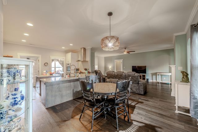 105 Nautical Wave Road, Hubert, NC 28539