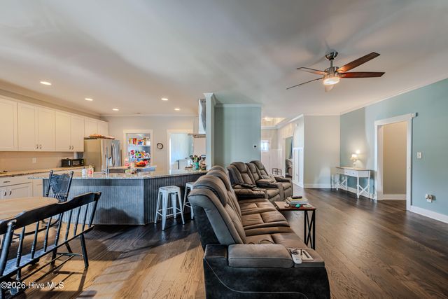 105 Nautical Wave Road, Hubert, NC 28539