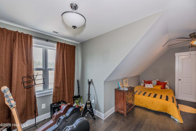 105 Nautical Wave Road, Hubert, NC 28539