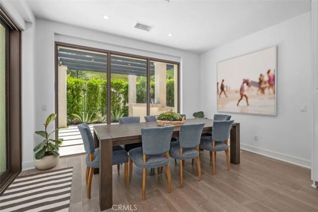 100 Della, Irvine, CA 92602
