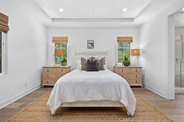 100 Della, Irvine, CA 92602