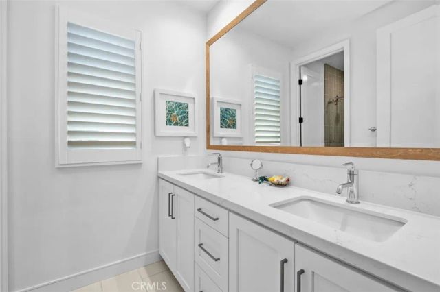 100 Della, Irvine, CA 92602
