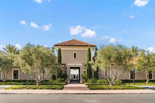 100 Della, Irvine, CA 92602