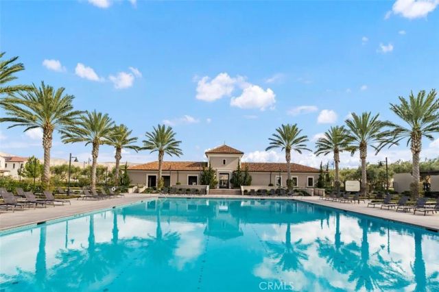 100 Della, Irvine, CA 92602